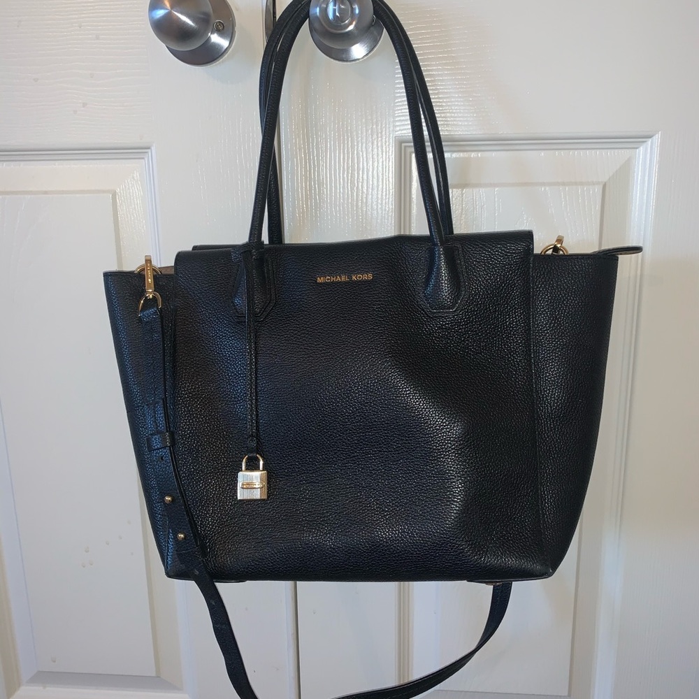 GORGEOUS Black Michael Kors purse - Picture 7 of 8